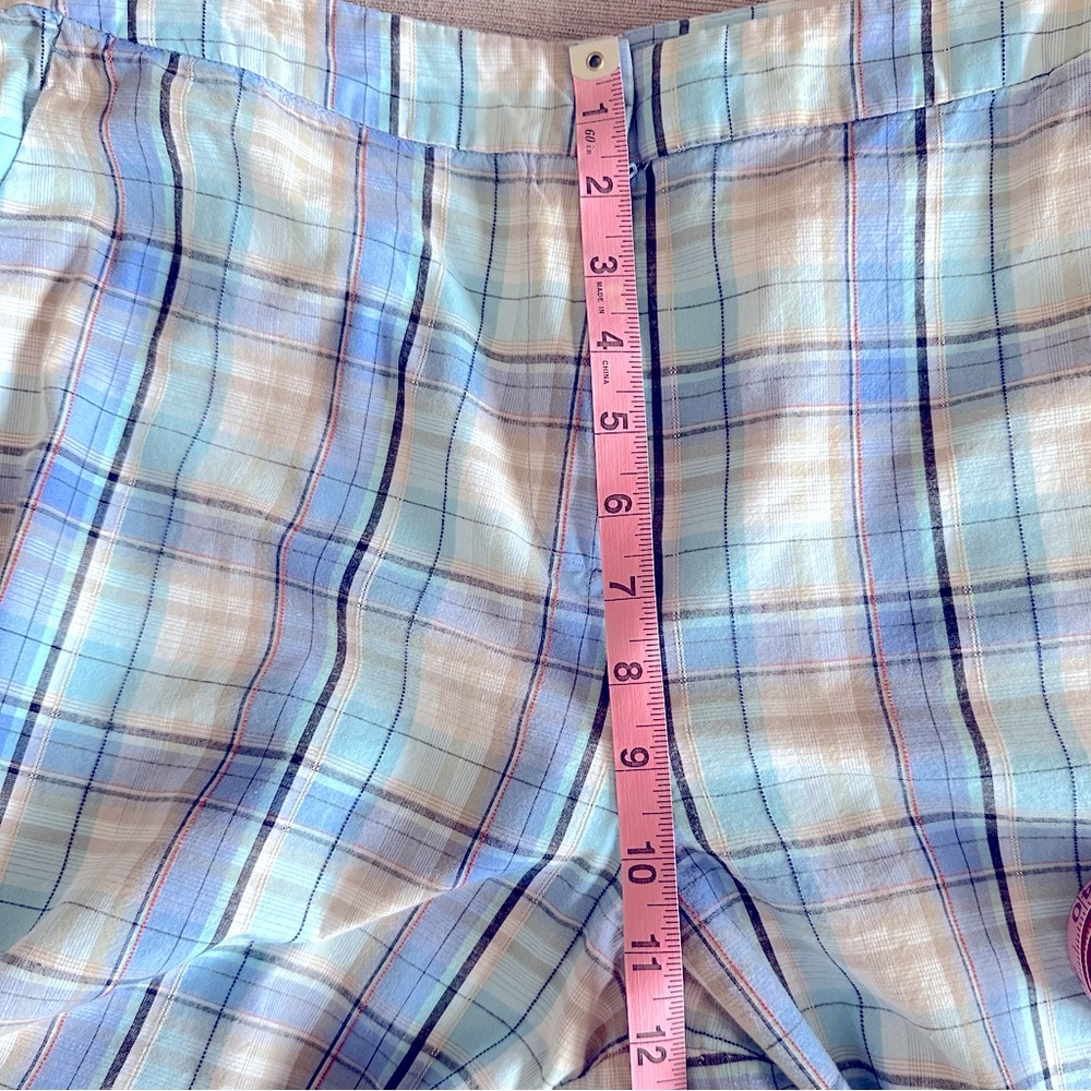 🩷🩷🩷 Larry Levine Women’s Bermuda Style Plaid Shorts, Blue & White Plaid, Size 14 - Picture 7 of 9